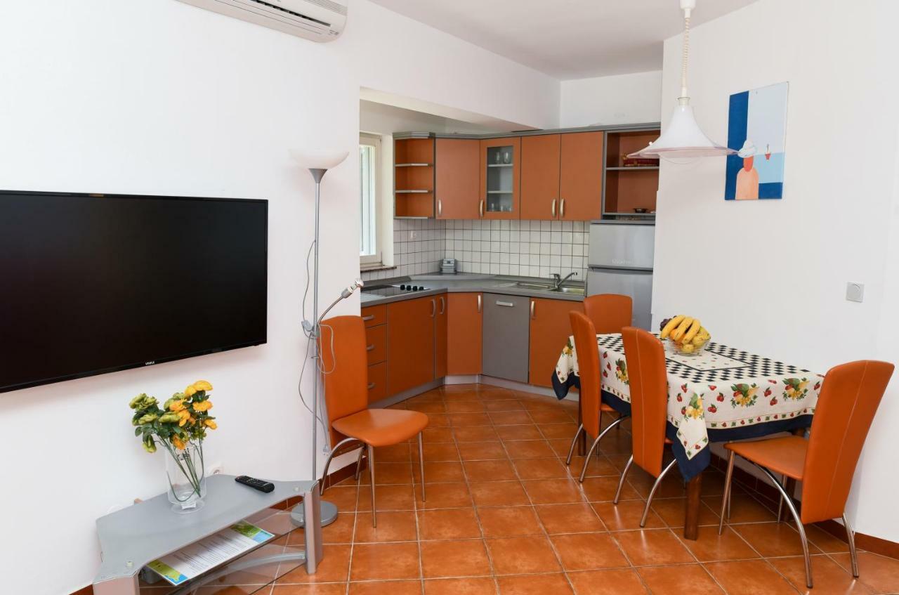 Apartments Dvori נובליה מראה חיצוני תמונה