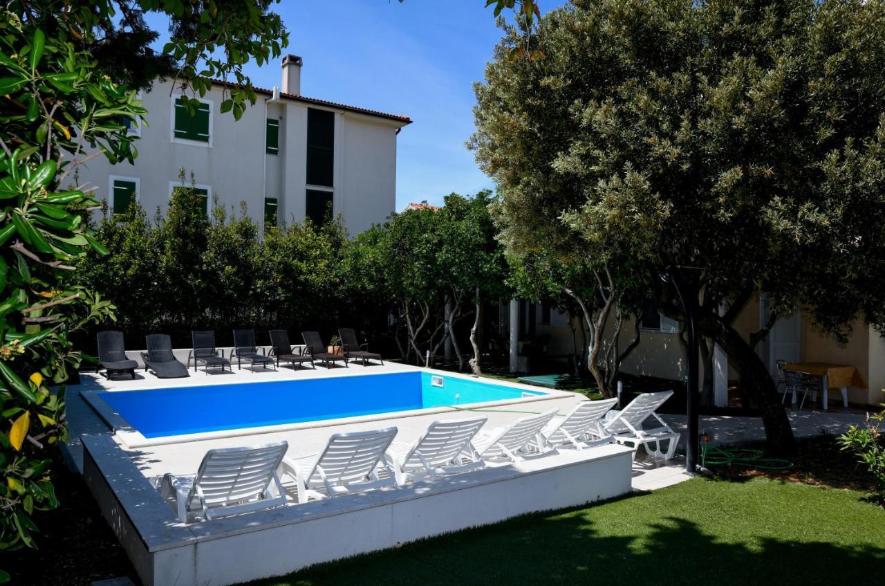 Apartments Dvori נובליה מראה חיצוני תמונה